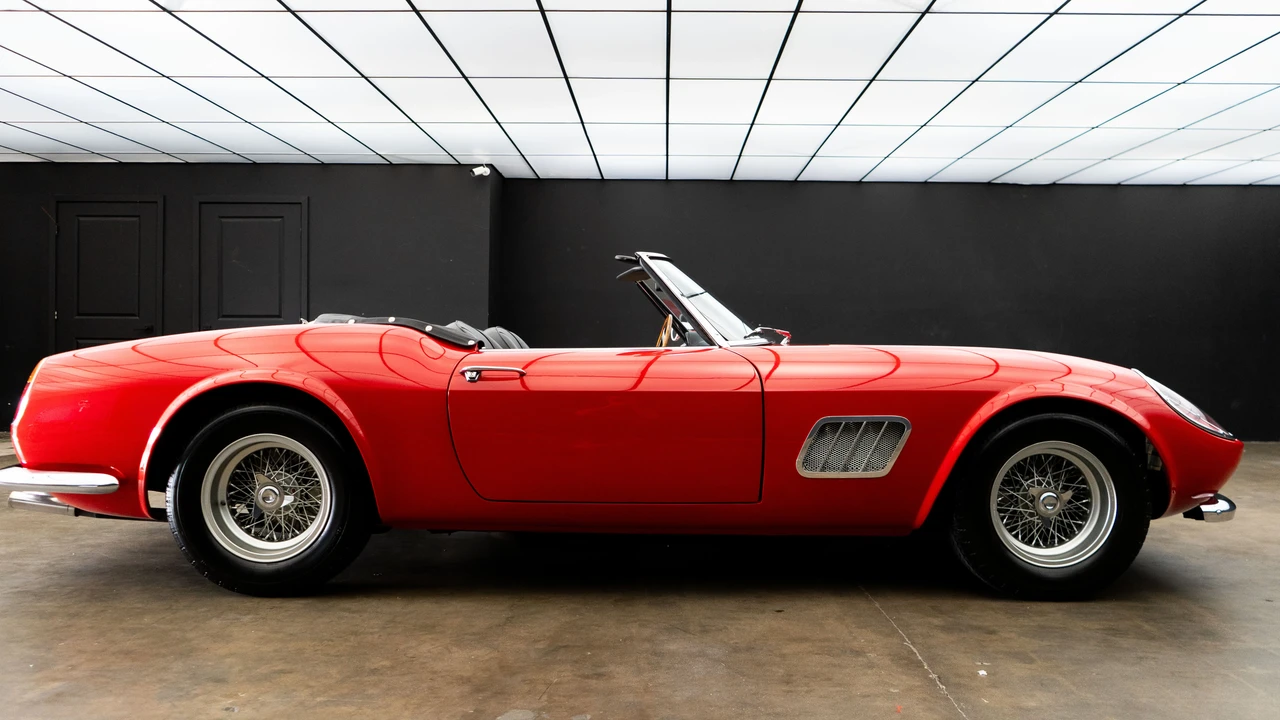 1965 Ferrari 330 GT 2+2 - Image 5 of 31