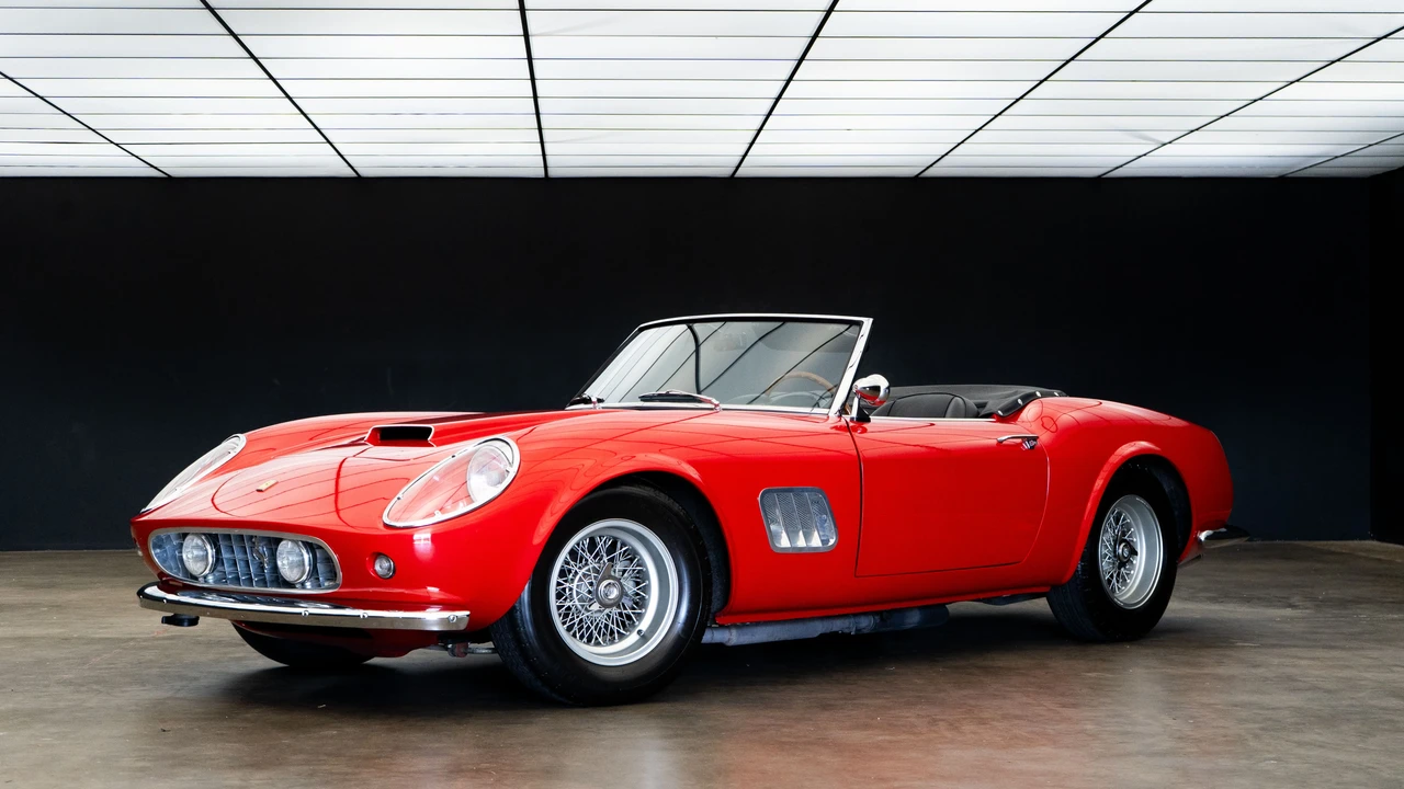 1965 Ferrari 330 GT 2+2 - Image 25 of 31