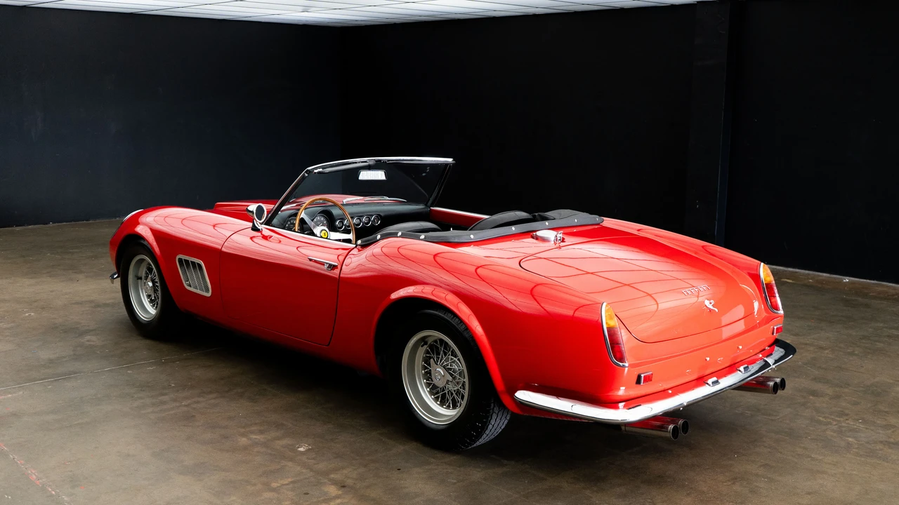 1965 Ferrari 330 GT 2+2 - Image 20 of 31