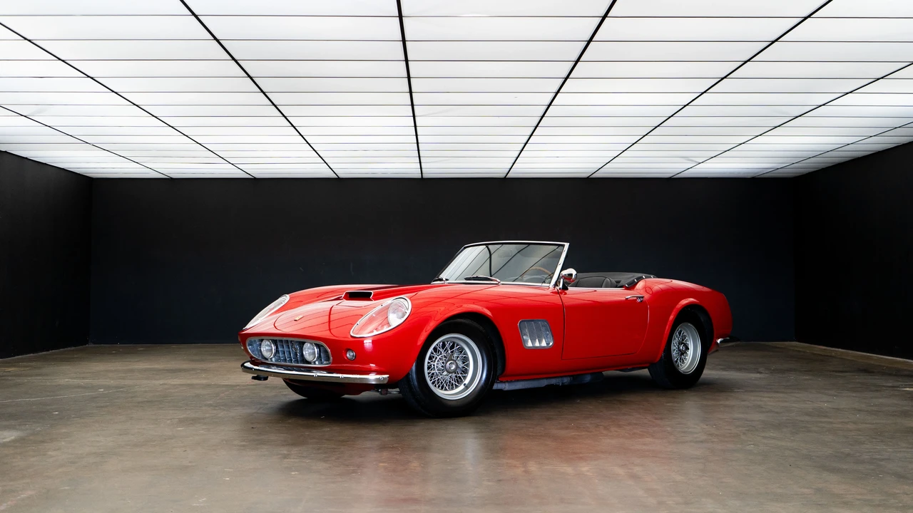 1965 Ferrari 330 GT 2+2 - Image 12 of 31