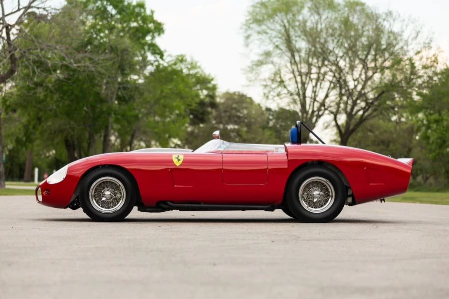 1965 Ferrari 330 GT 2+2 - Image 2 of 26