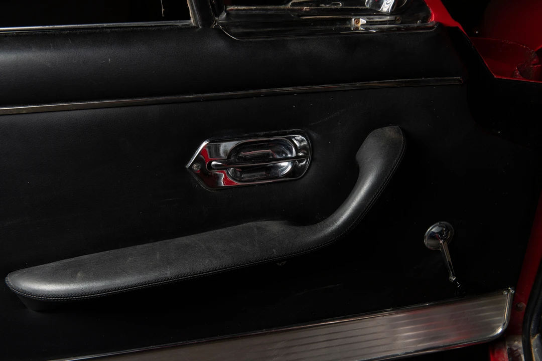 1965 Ferrari 330 GT 2+2 - Image 7 of 31
