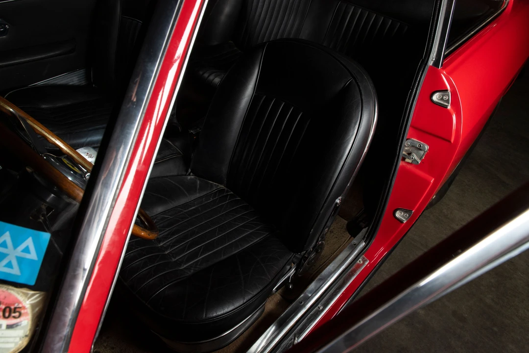 1965 Ferrari 330 GT 2+2 - Image 16 of 31