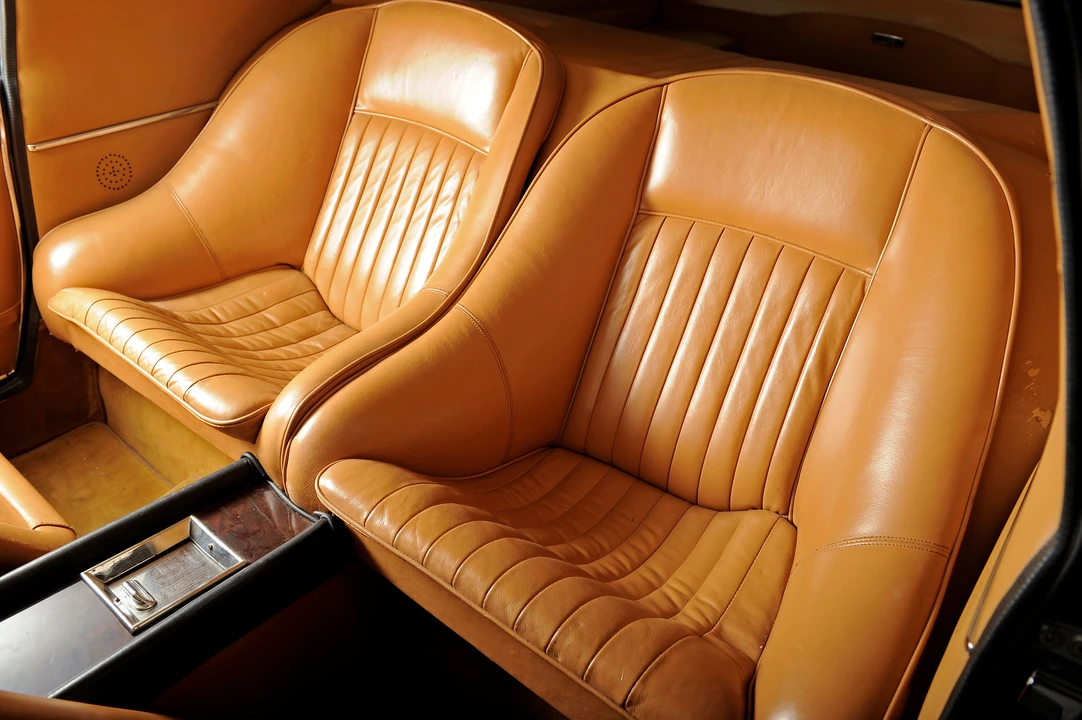 1965 Ferrari 330 GT 2+2 - Image 7 of 21