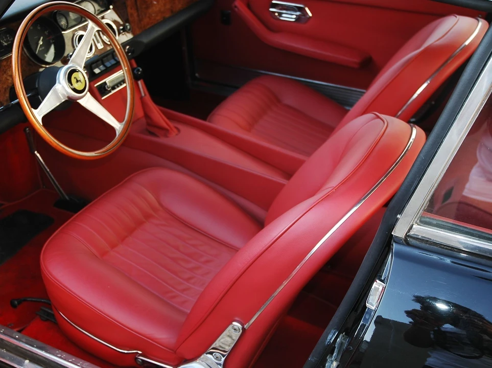 1965 Ferrari 330 GT 2+2 - Image 2 of 5