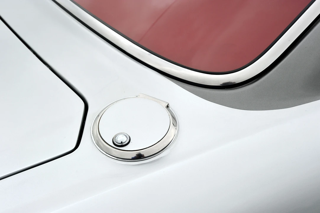 1965 Ferrari 330 GT 2+2 - Image 4 of 9