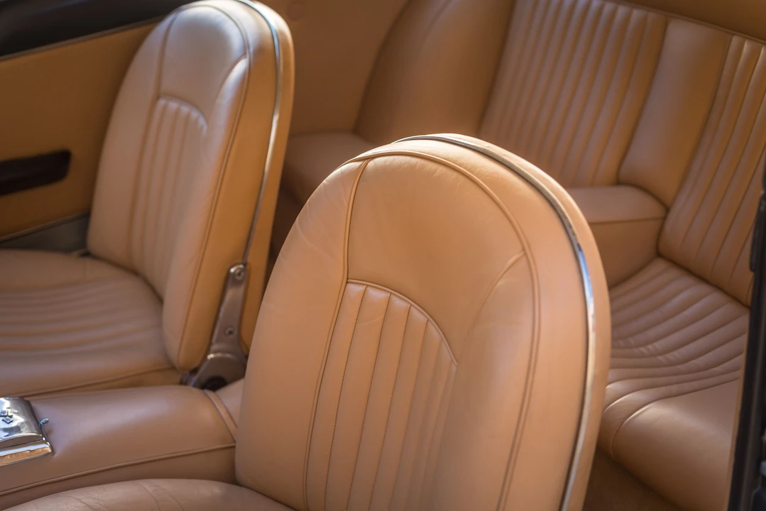 1965 Ferrari 330 GT 2+2 - Image 21 of 31
