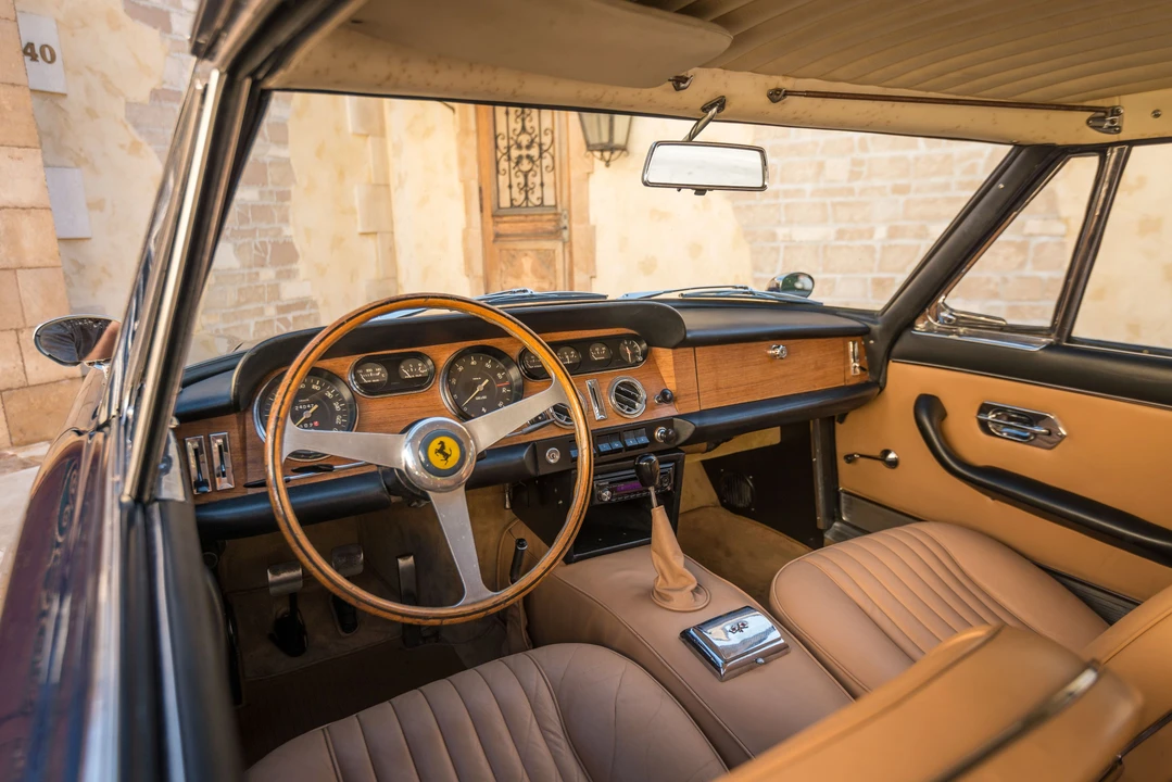 1965 Ferrari 330 GT 2+2 - Image 28 of 31