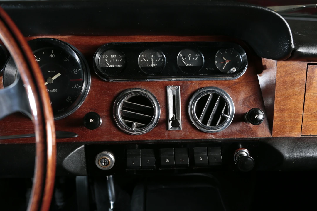 1965 Ferrari 330 GT 2+2 - Image 6 of 20