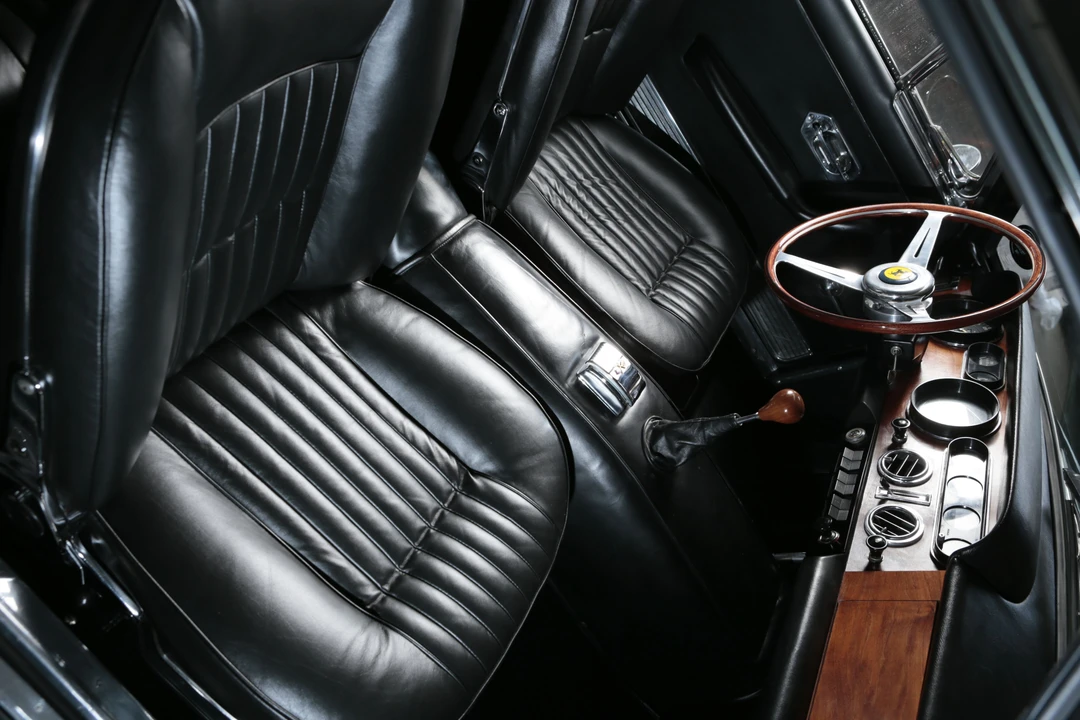 1965 Ferrari 330 GT 2+2 - Image 3 of 20