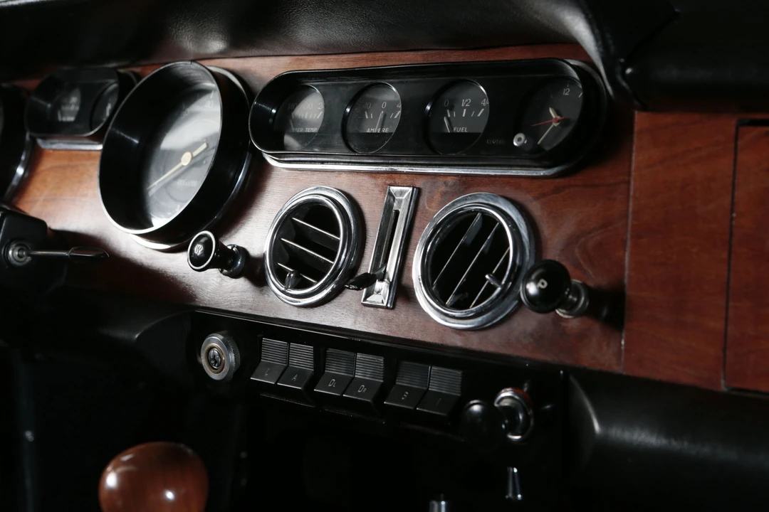 1965 Ferrari 330 GT 2+2 - Image 2 of 20