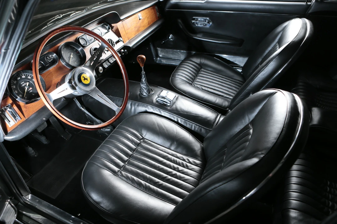 1965 Ferrari 330 GT 2+2 - Image 9 of 20