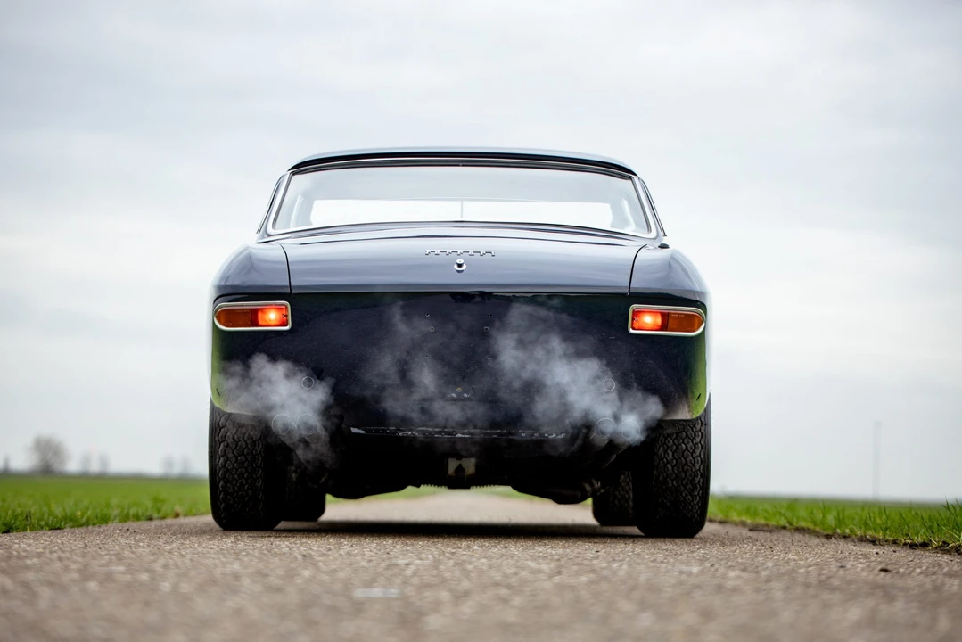 1965 Ferrari 330 GT 2+2 - Image 26 of 31