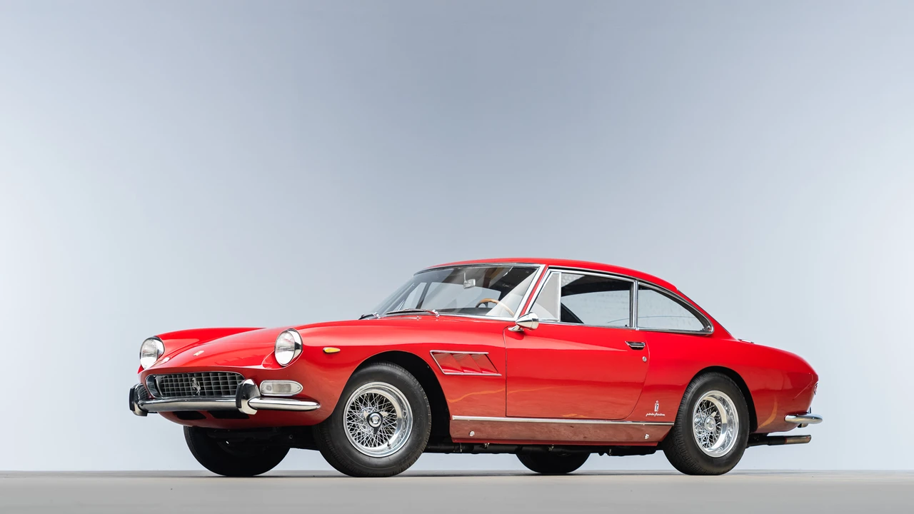 1965 Ferrari 330 GT 2+2 - Image 21 of 31
