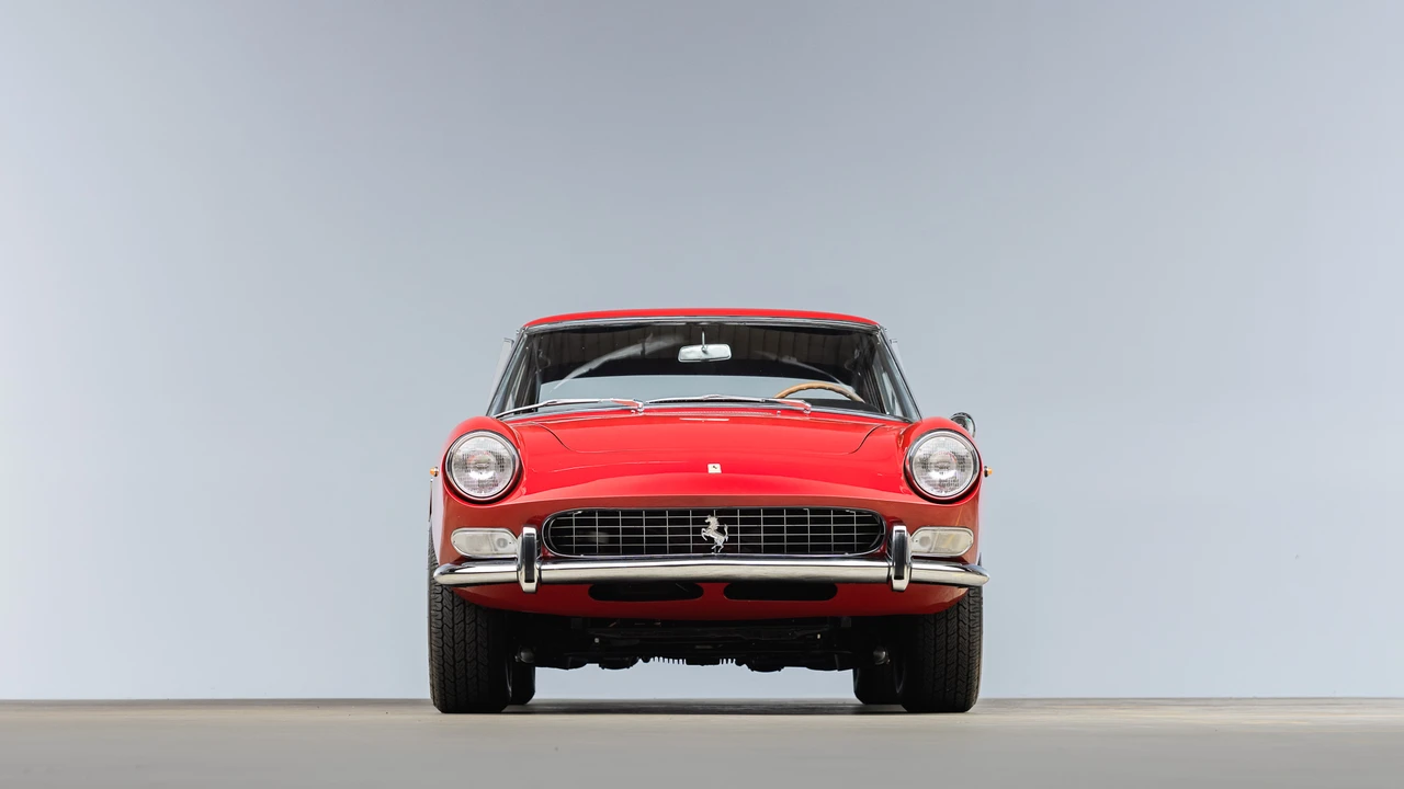 1965 Ferrari 330 GT 2+2 - Image 22 of 31