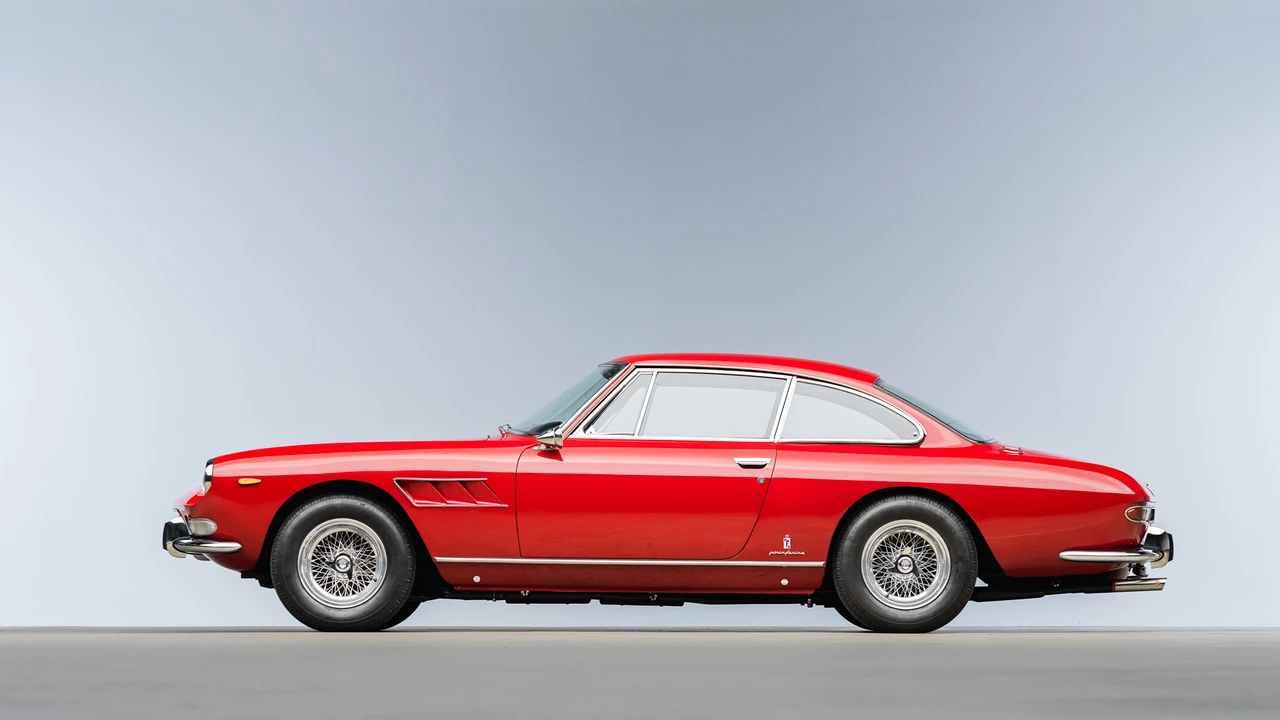 1965 Ferrari 330 GT 2+2 - Image 25 of 31