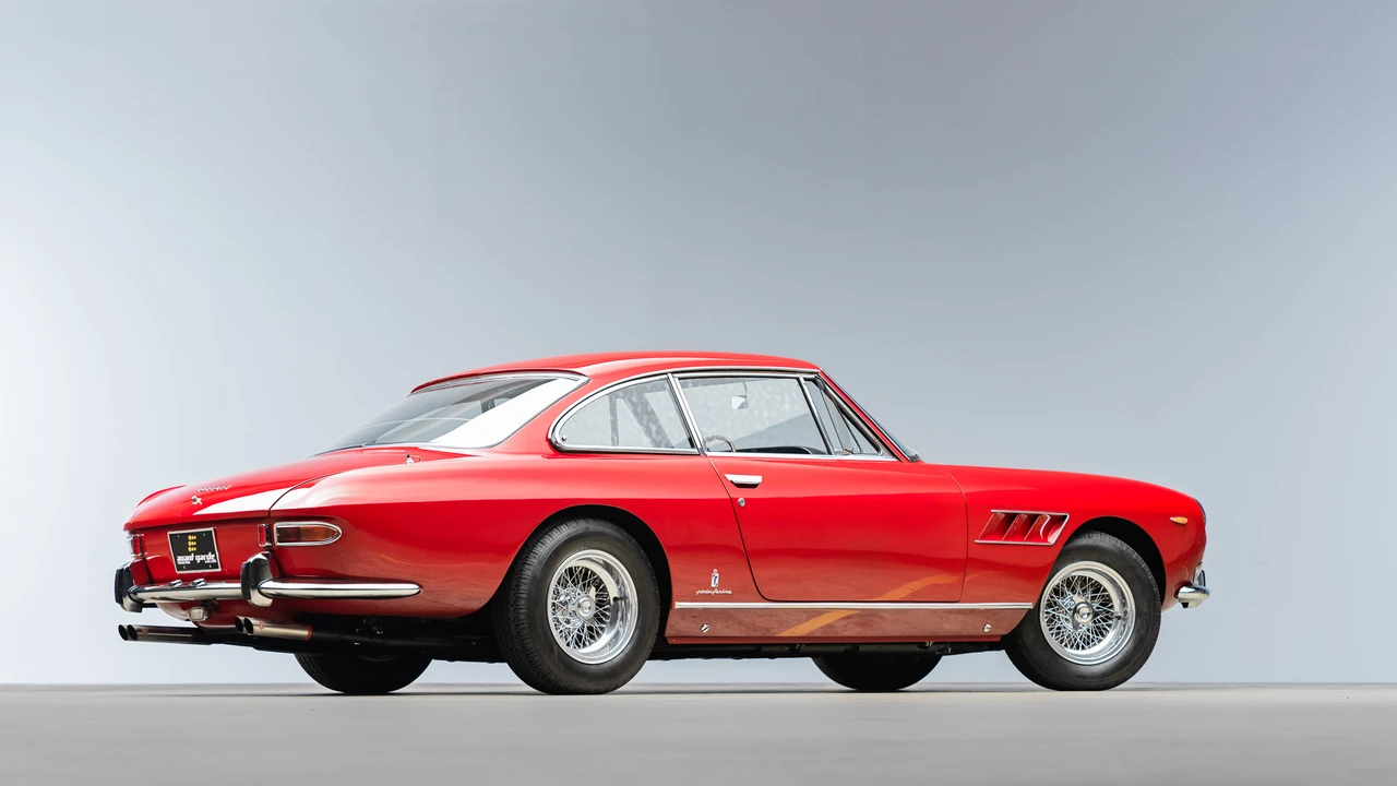 1965 Ferrari 330 GT 2+2 - Image 28 of 31