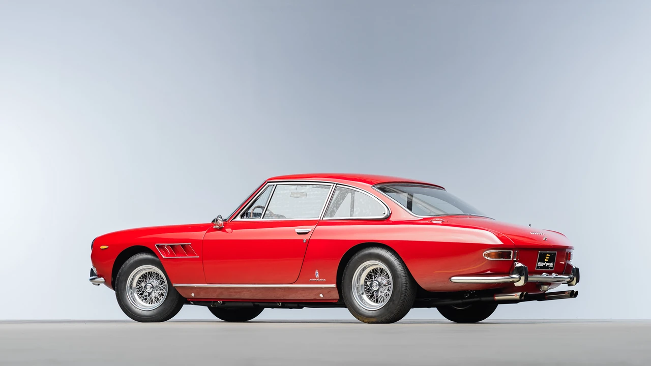 1965 Ferrari 330 GT 2+2 - Image 30 of 31