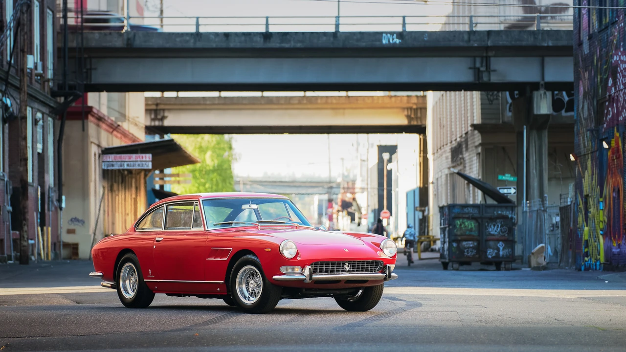 1965 Ferrari 330 GT 2+2 - Image 2 of 31