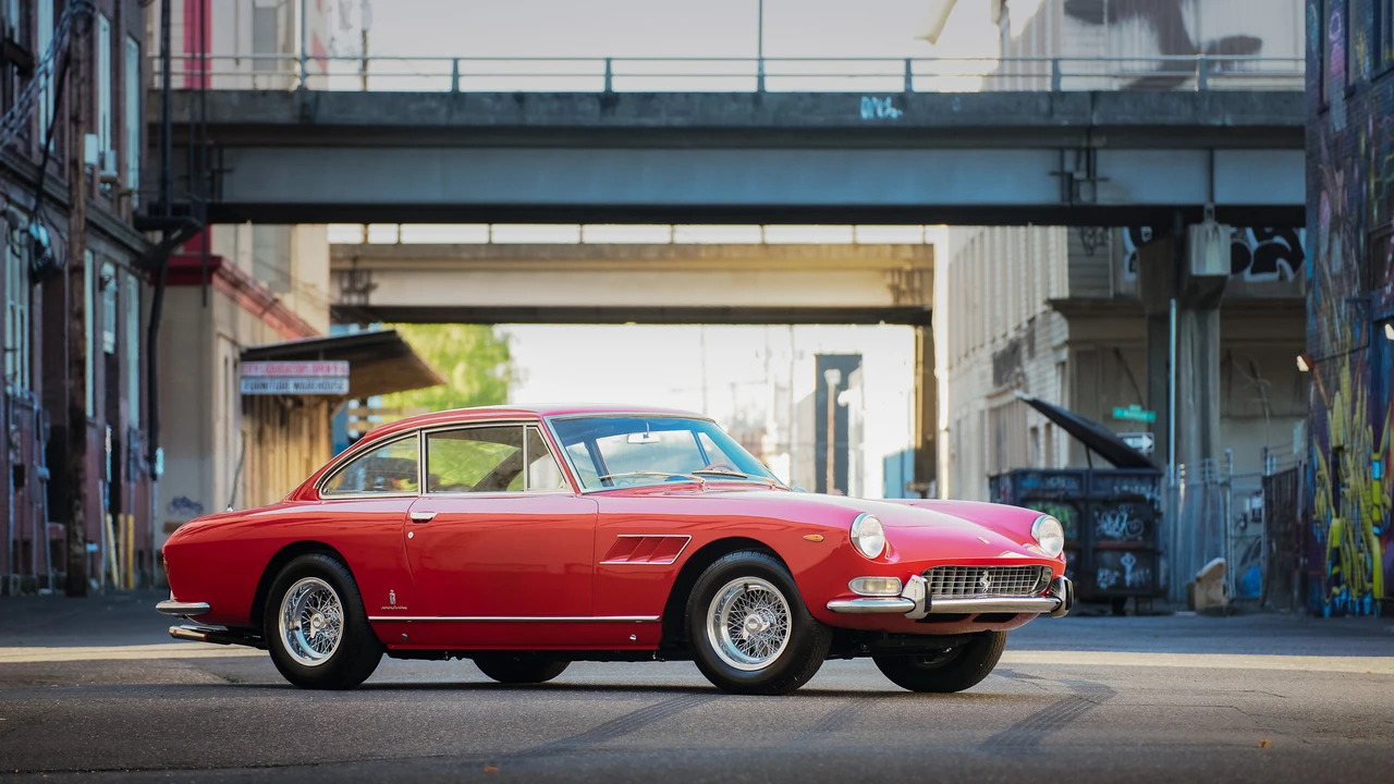 1965 Ferrari 330 GT 2+2 - Image 3 of 31