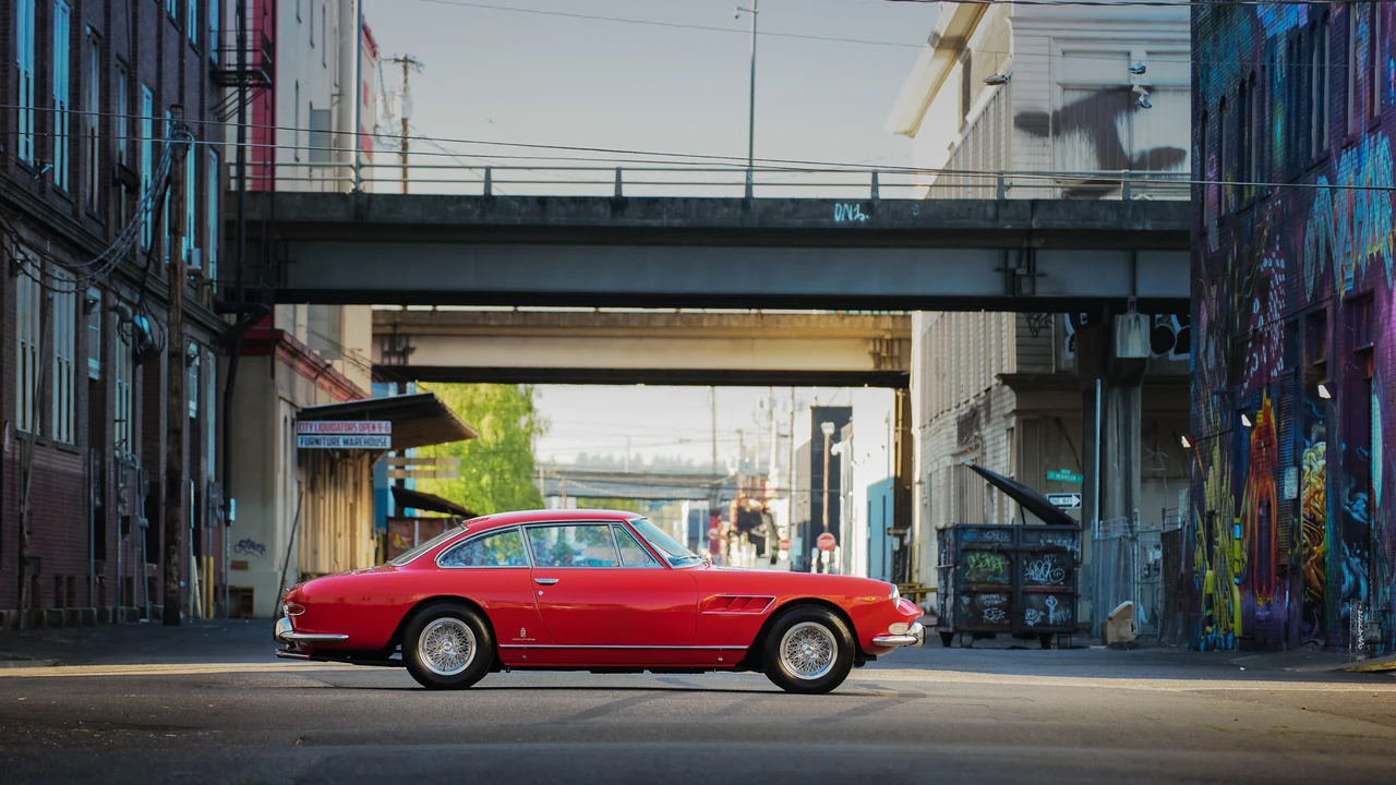 1965 Ferrari 330 GT 2+2 - Image 8 of 31