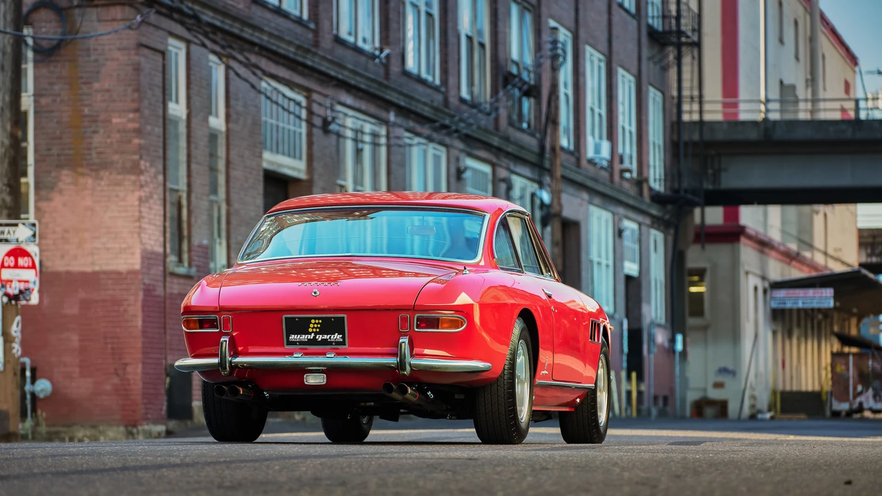 1965 Ferrari 330 GT 2+2 - Image 15 of 31