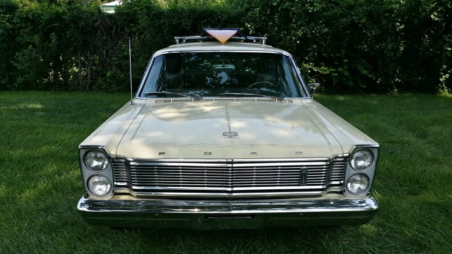 1965 Ford Country Sedan - Image 7 of 8