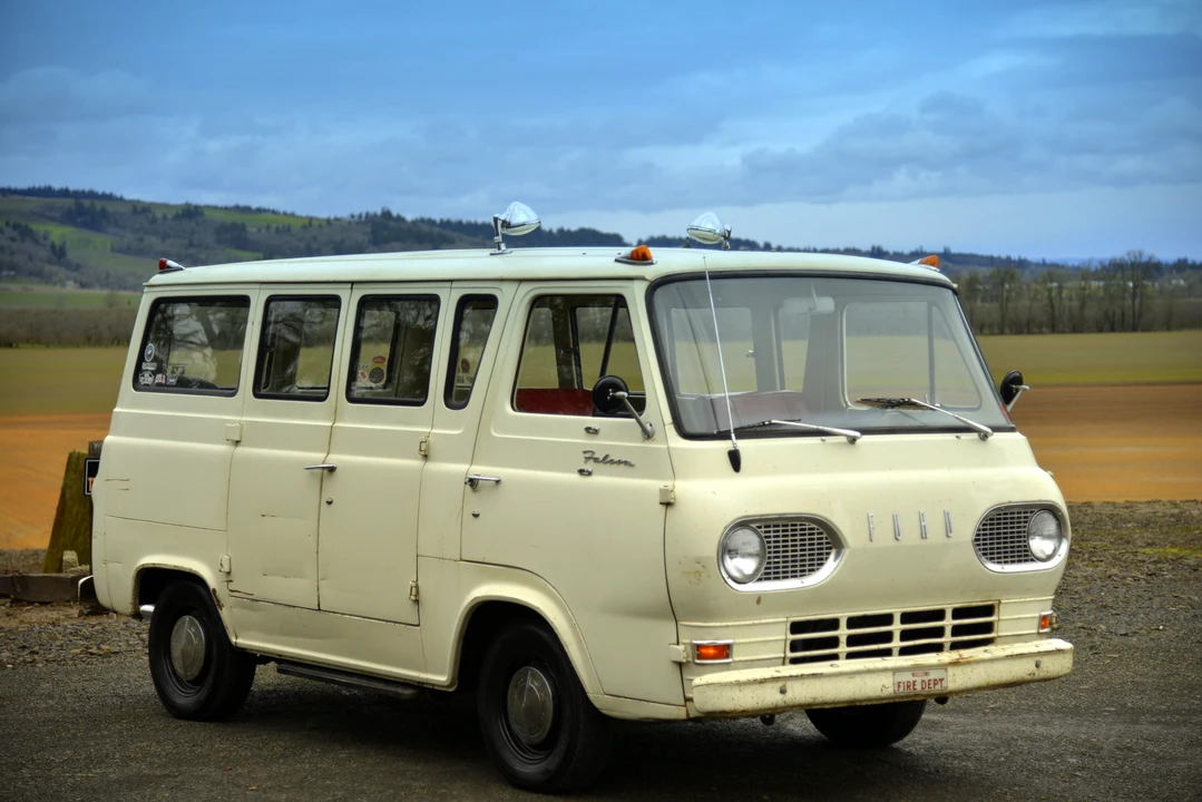 1965 Ford Econoline Van - Image 6 of 31