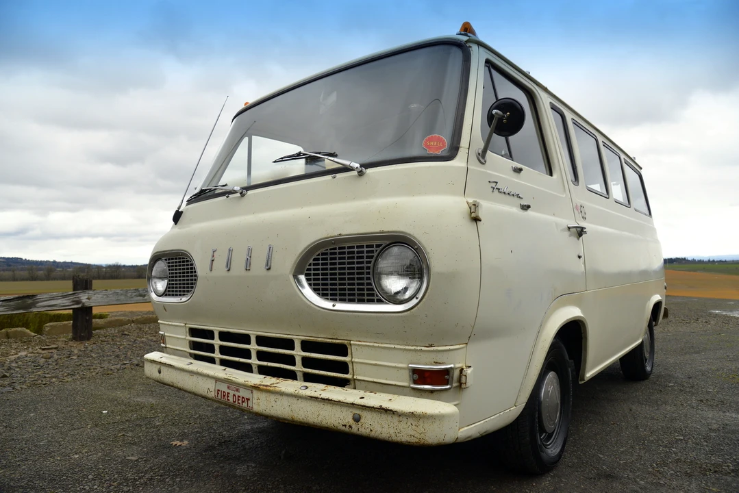 1965 Ford Econoline Van - Image 27 of 31