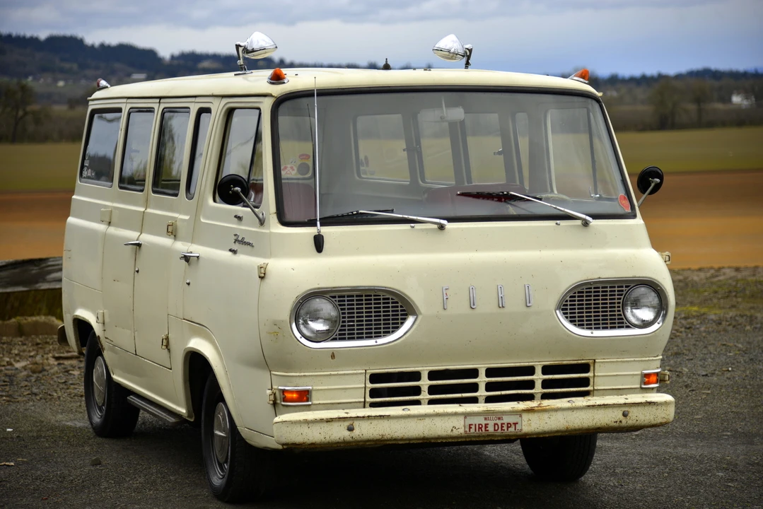 1965 Ford Econoline Van - Image 4 of 31