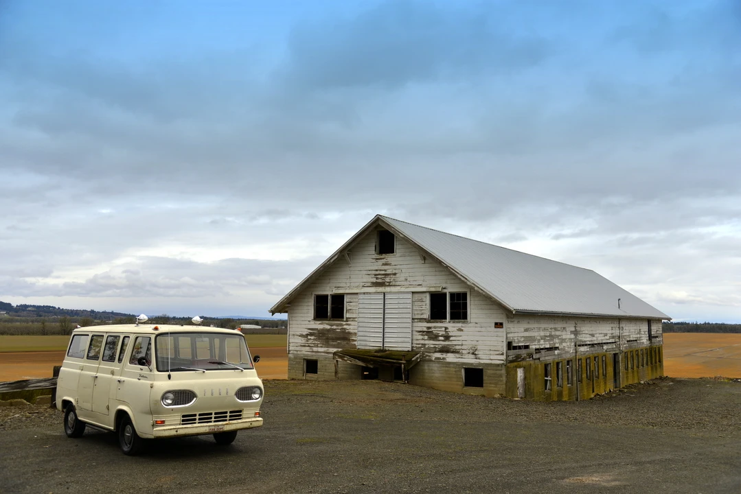 1965 Ford Econoline Van - Image 2 of 31
