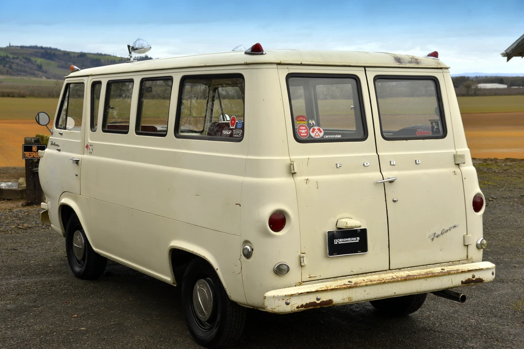 1965 Ford Econoline Van - Image 19 of 31