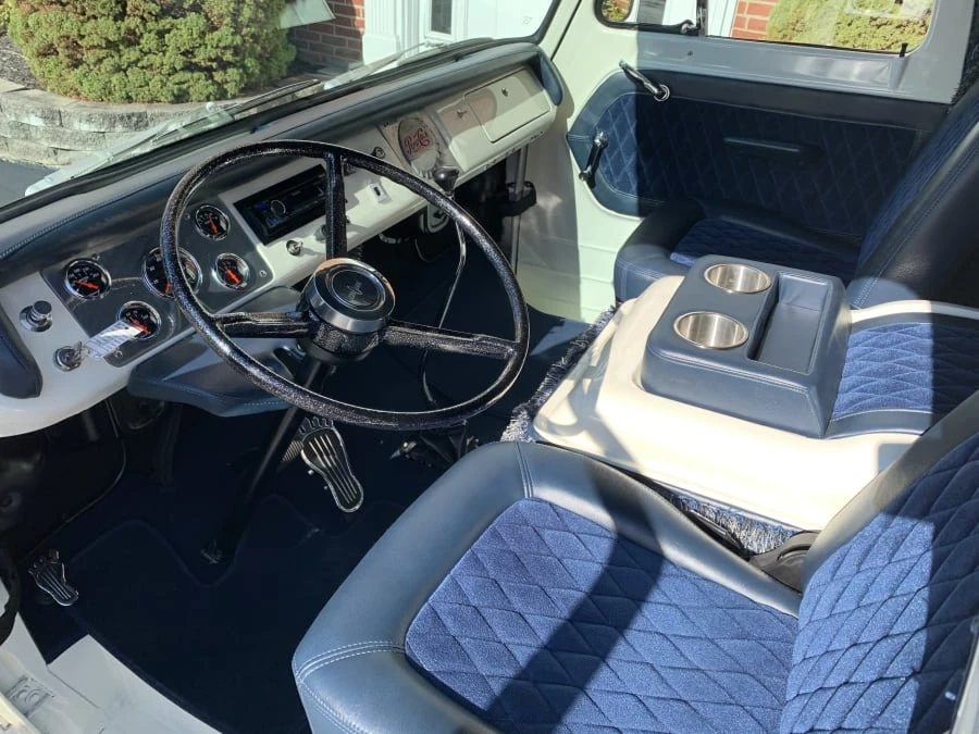 1965 Ford Econoline Van - Image 4 of 10