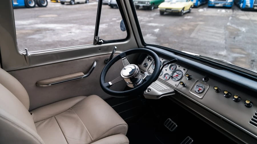 1965 Ford Econoline Van - Image 22 of 31