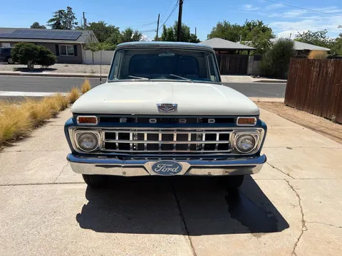 1965 Ford F-100 Custom Cab
