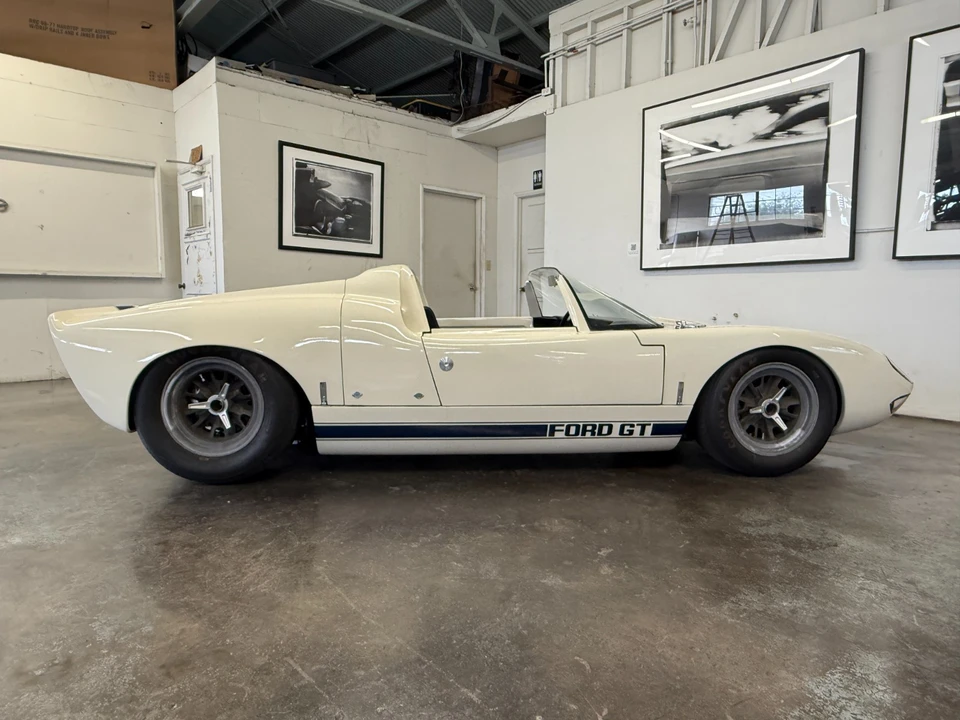 1965 Ford GT40 - Image 3 of 21