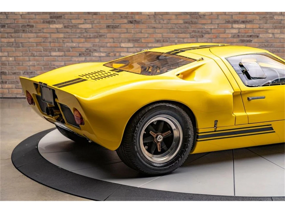 1965 Ford GT40 - Image 13 of 31
