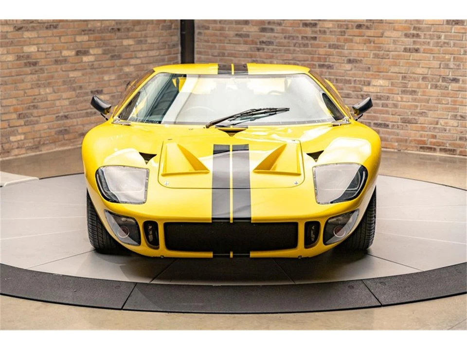 1965 Ford GT40 - Image 2 of 31