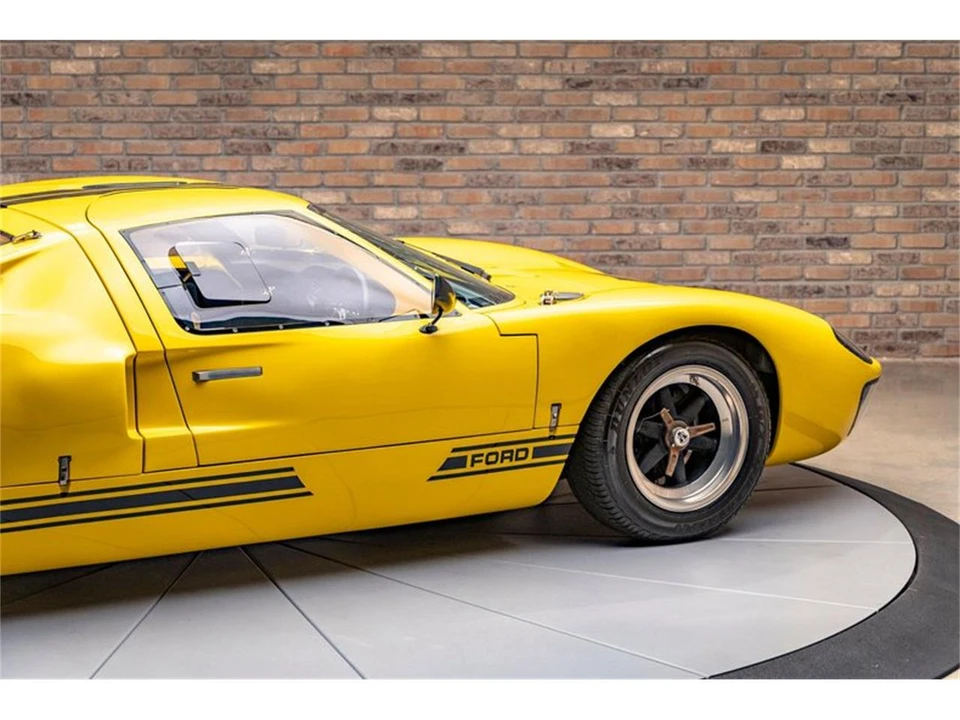 1965 Ford GT40 - Image 14 of 31