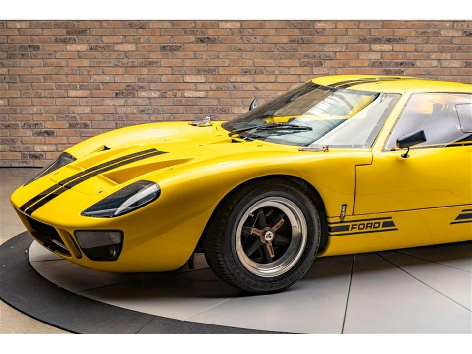 1965 Ford GT40 - Image 11 of 31