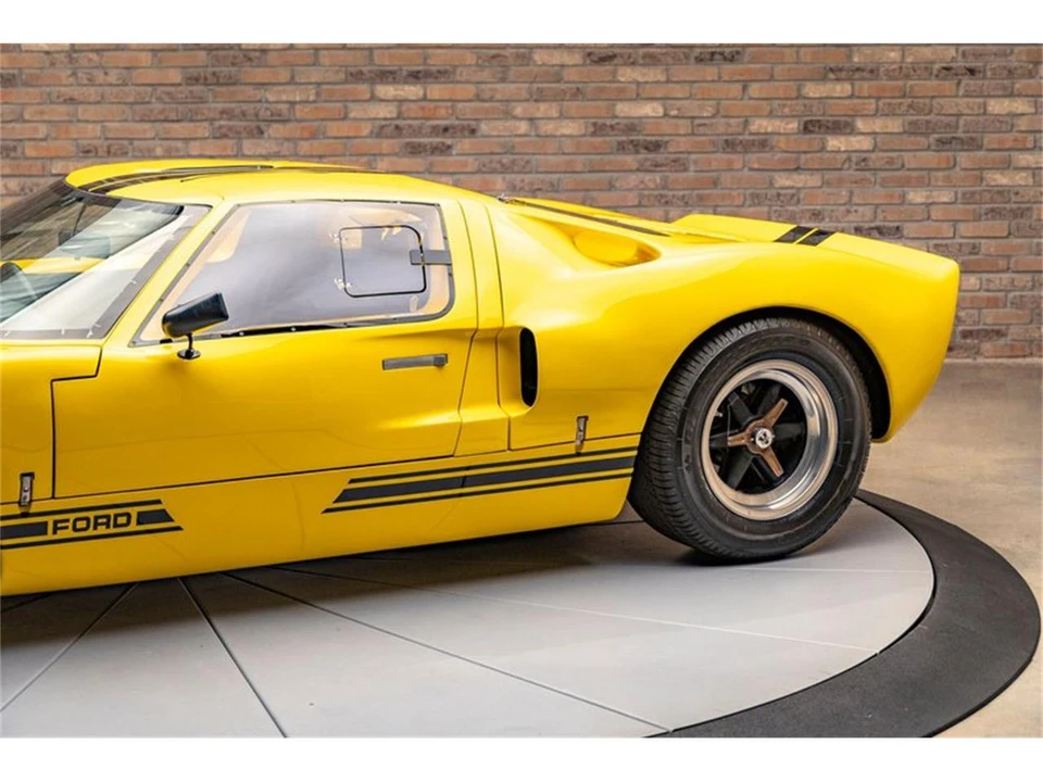 1965 Ford GT40 - Image 12 of 31