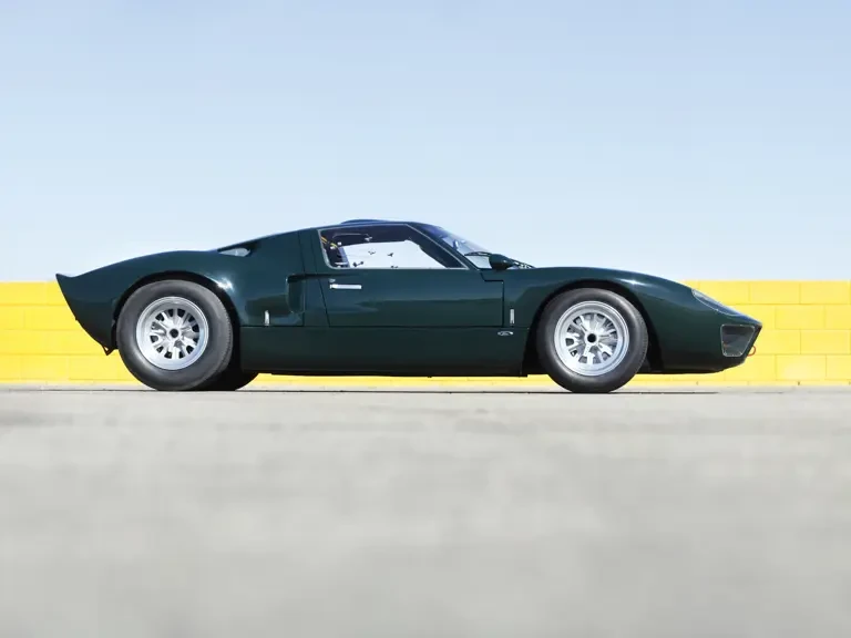 1965 Ford GT40 - Image 2 of 24