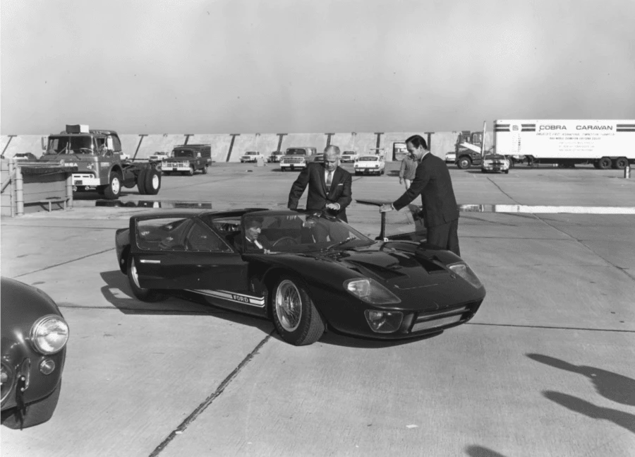 1965 Ford GT40 - Image 2 of 31