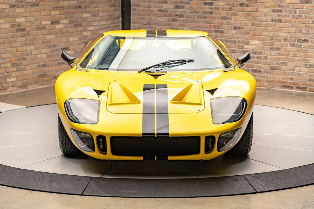 1965 Ford GT40 - Image 2 of 24