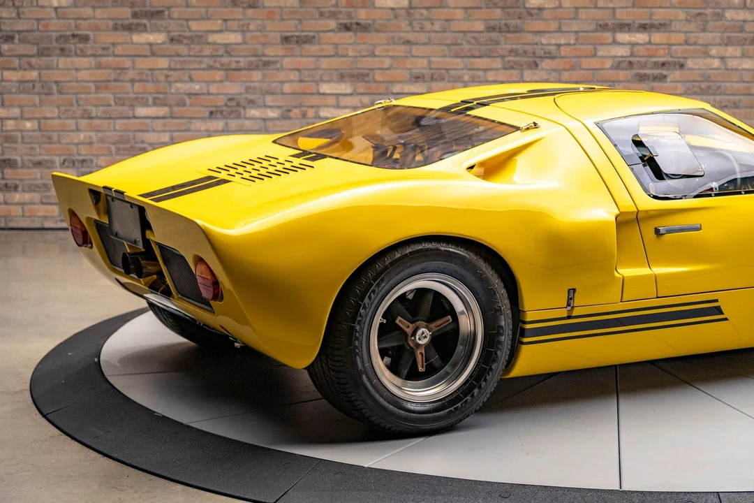 1965 Ford GT40 - Image 13 of 24