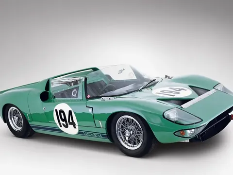 1965 Ford GT40 - Image 2 of 2