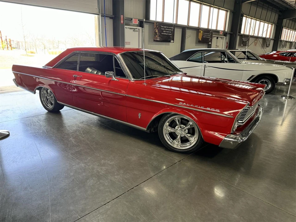1965 Ford Galaxie 3rd Gen - Image 25 of 31
