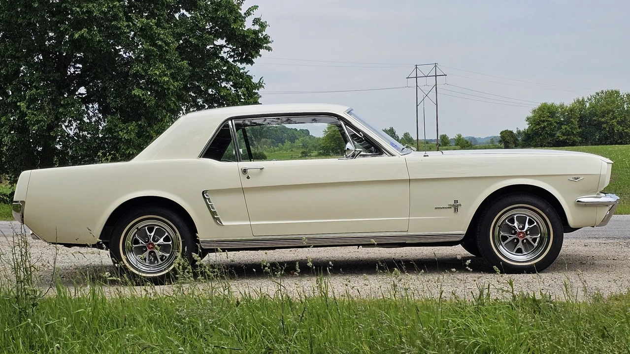 1965 Ford Mustang 1st Gen (1964.5-1966) - Image 18 of 31