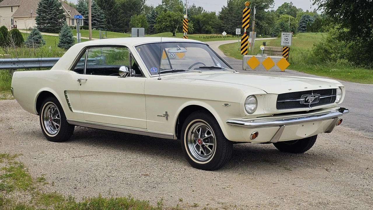 1965 Ford Mustang 1st Gen (1964.5-1966) - Image 19 of 31