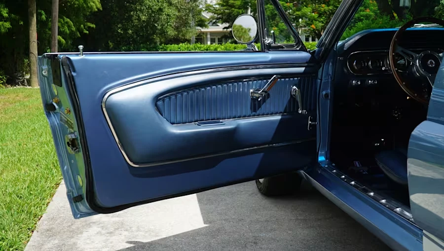 1965 Ford Mustang - Image 25 of 30